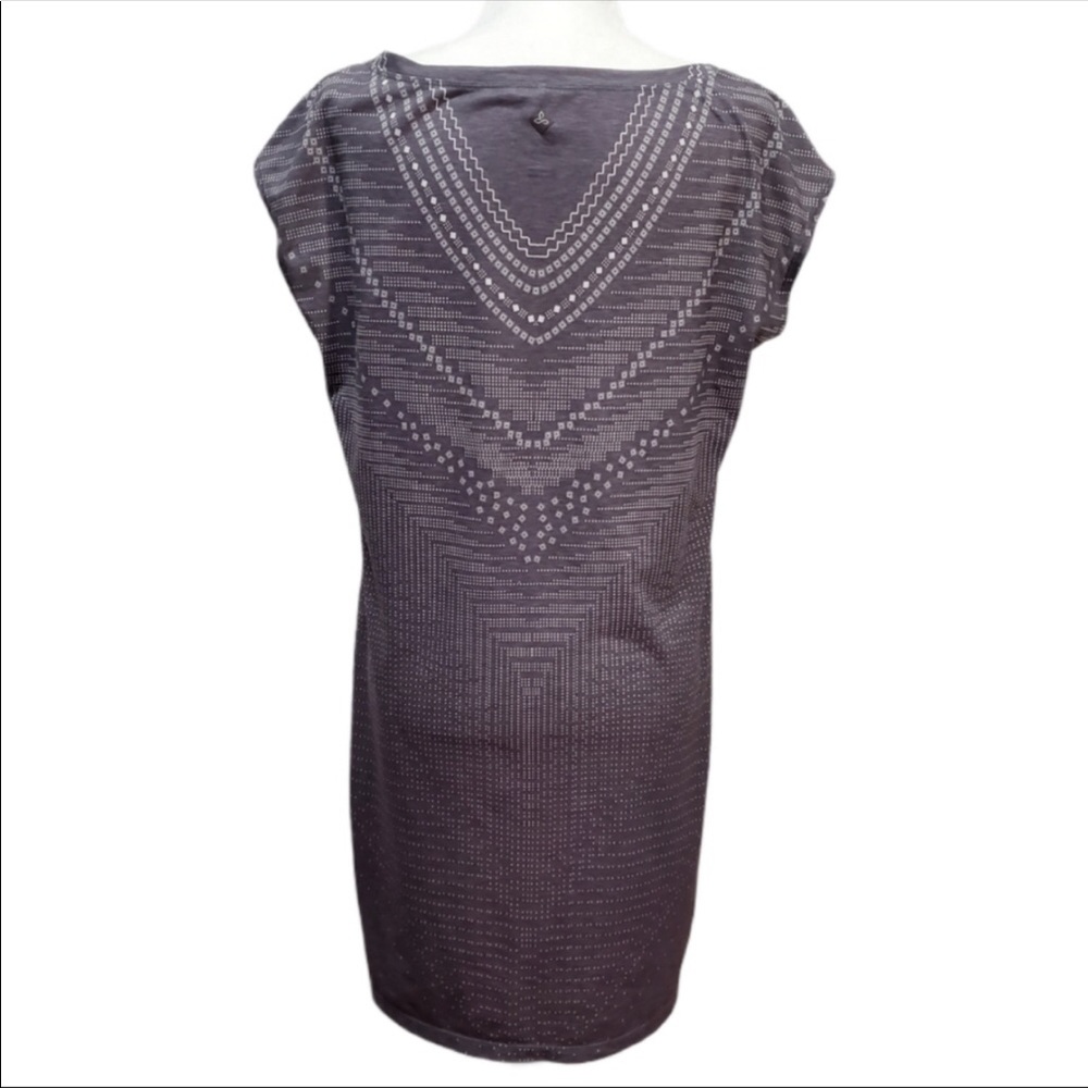 T-shirt dress - Picture 3 of 10